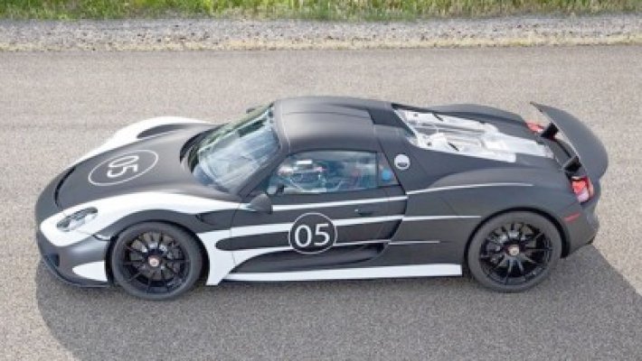 Porsche lansează primul prototip 918 Spyder